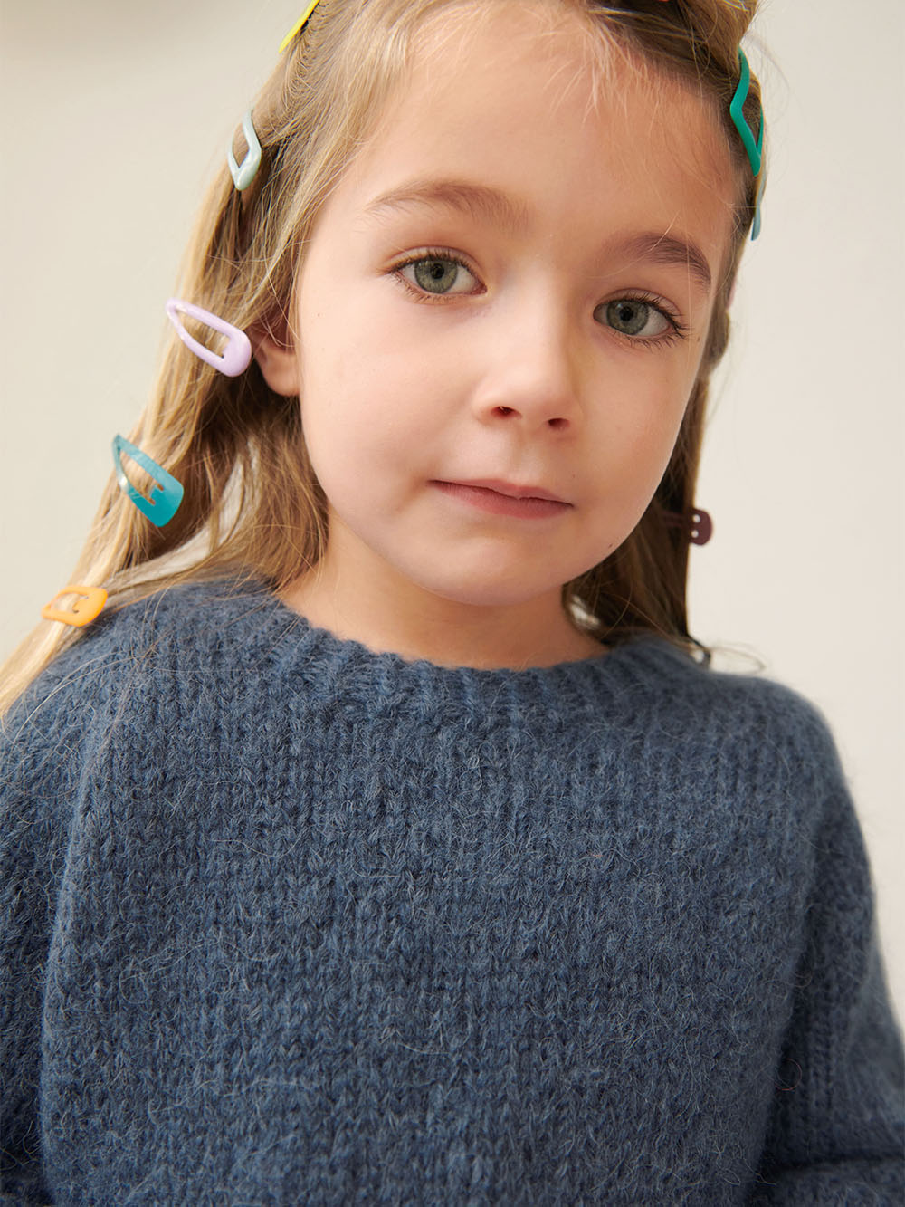 Sandnes Debutant Sweater Junior 2401_05 (18 m st 4,5) - 4