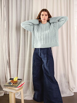 Sandnes Kaja Sweater 2403_10 (23 m mönster st 4,5)