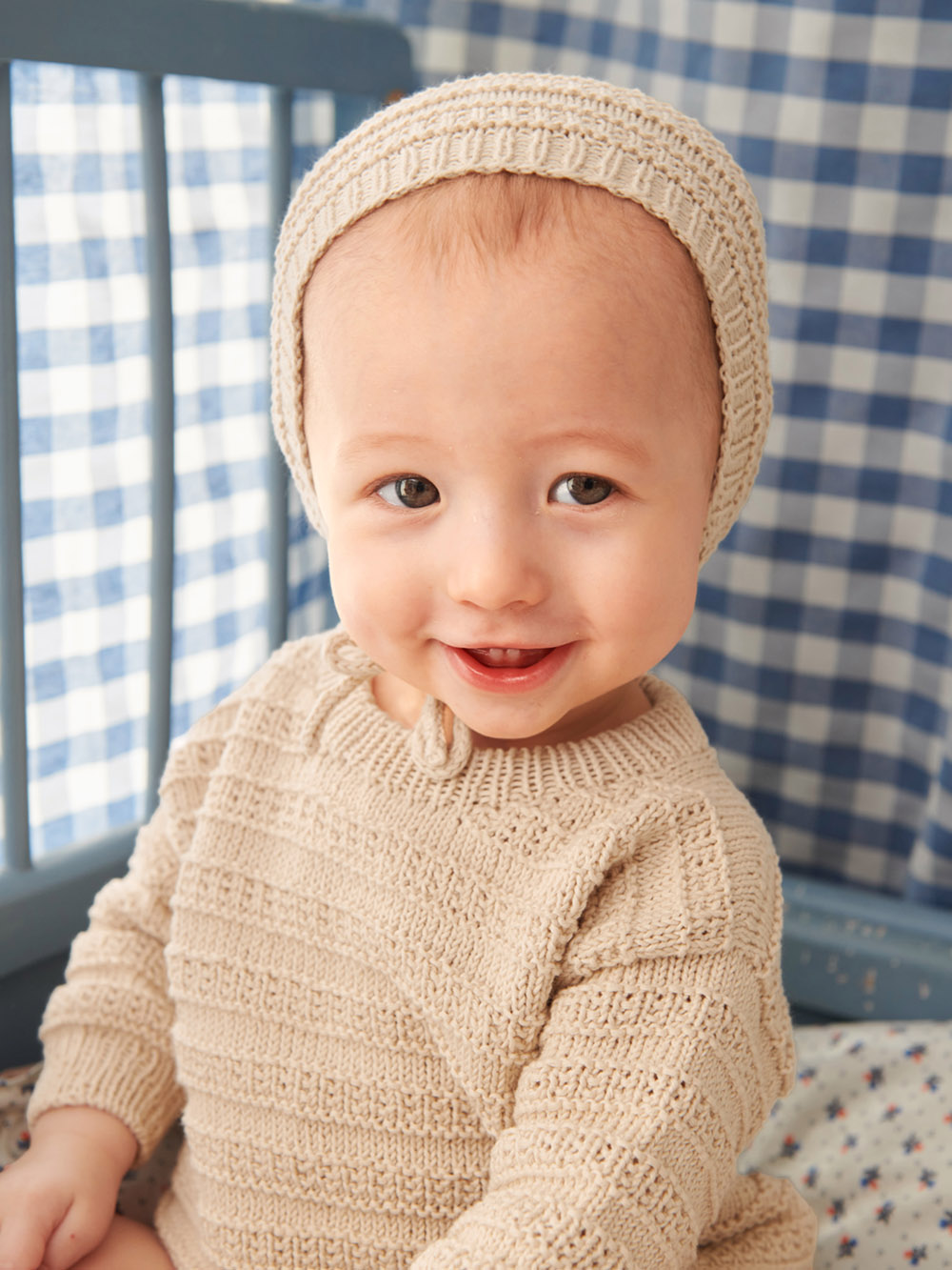 Sandnes Fillip Sweater, Diaper, Pants & Bonnet 2407_01 (27 m st 3) - 6