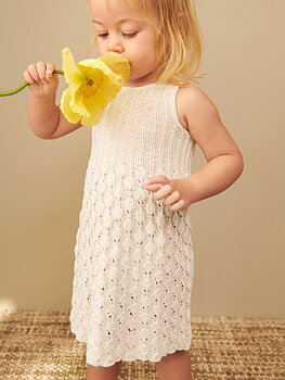 Sandnes Lilja Dress Baby 2407_03 (27 m st 3)