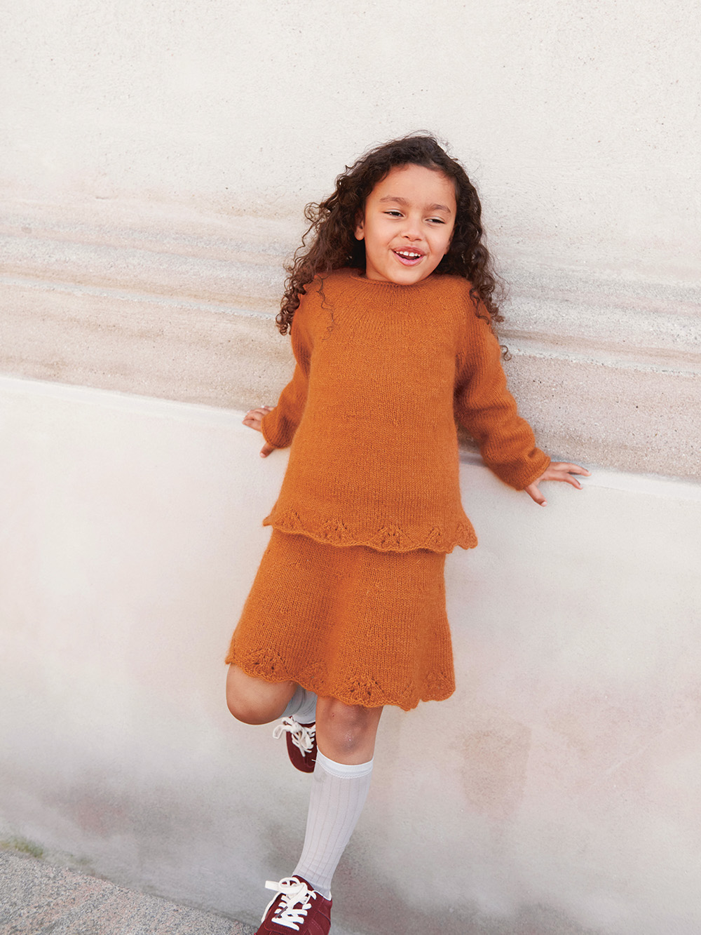 Sandnes Augustine Sweater & Skirt Junior 2408_07 (21 m st 3,5)
