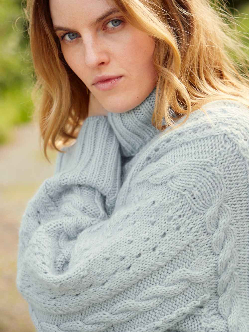 Sandnes Cornelia Sweater 2409_05 (17 m mönster st 4,5)
