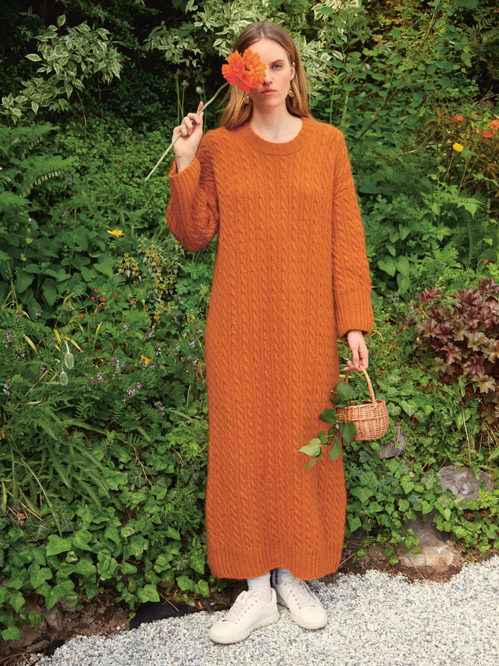Sandnes Bonnie Dress 2409_11 (25 m mönster st 4)