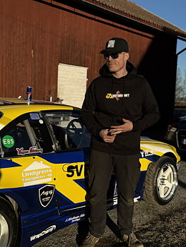 JA Motorsport 2025 Hoodie svart