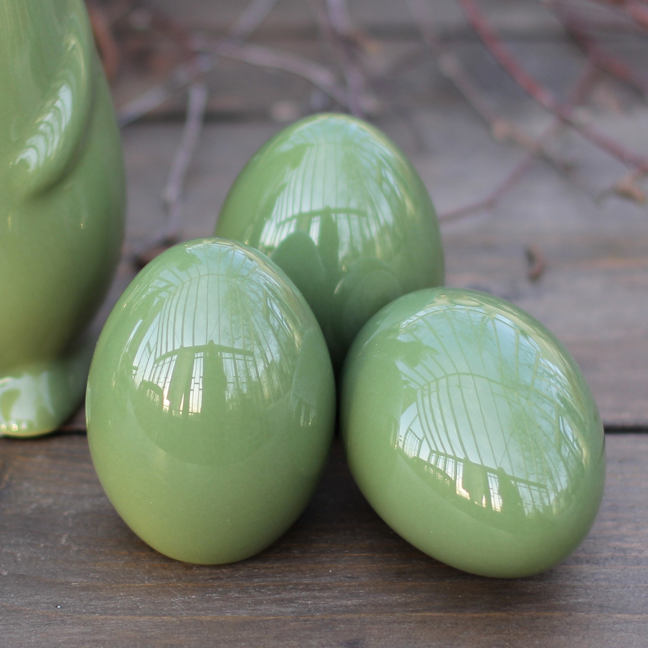 Standing egg - Shiny Green