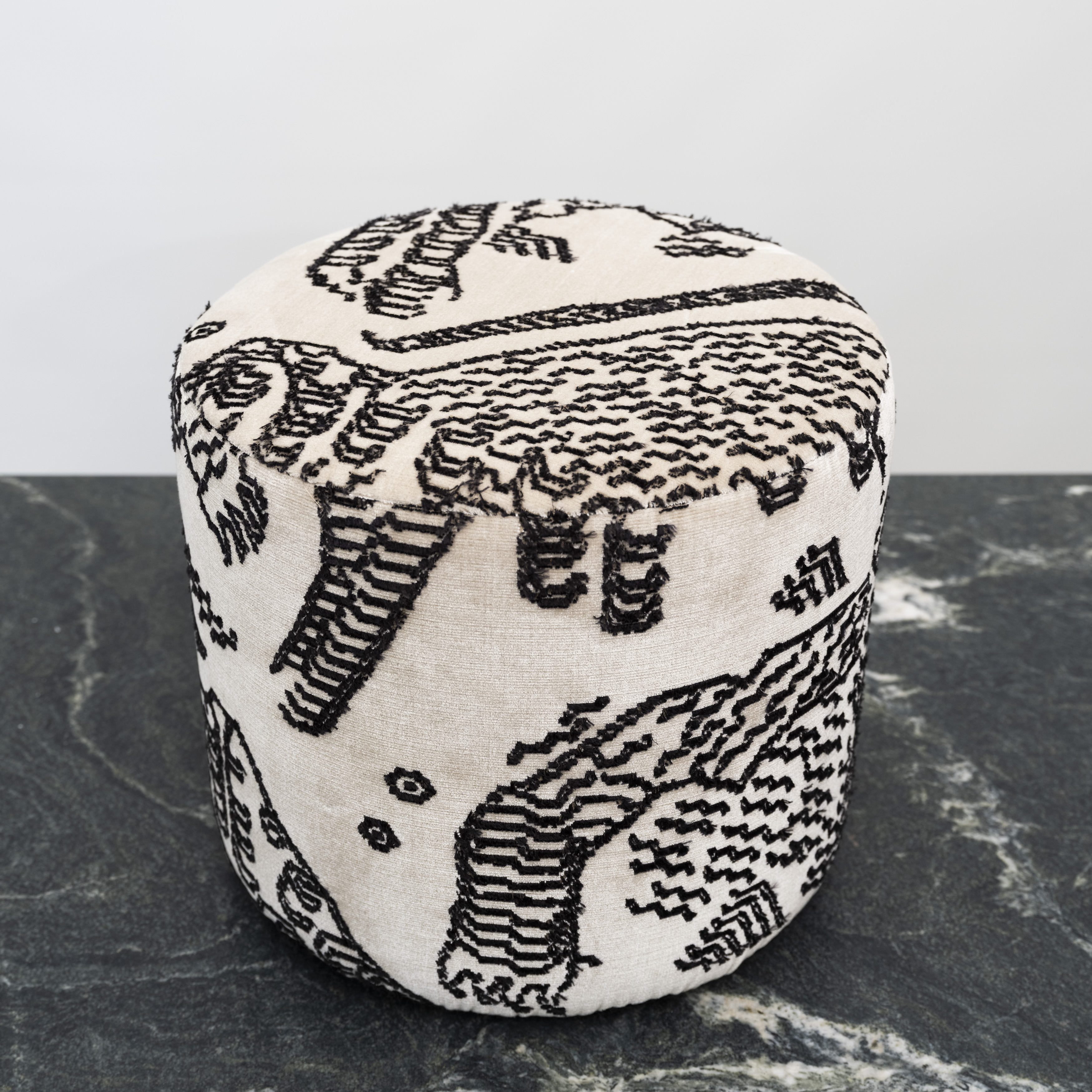  Fotpall Rund Tiger Mountain Graphite - 3