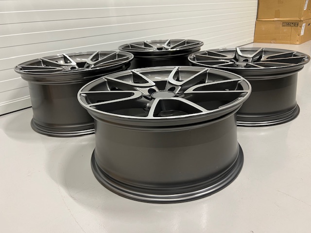 19" C43 style Gunmetal/polished 5x112 - 5
