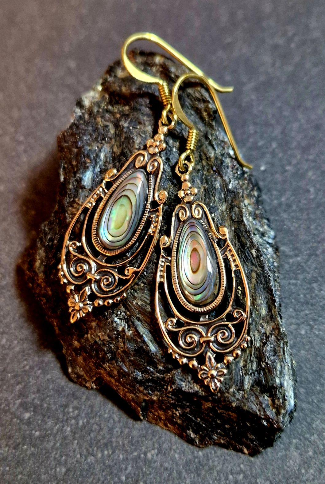 Örhängen Brons med Abalone (Paua)