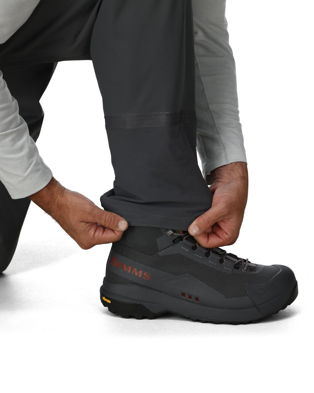 Simms Flyweight Stockingfoot Vadarbyxor - Cinder - 6