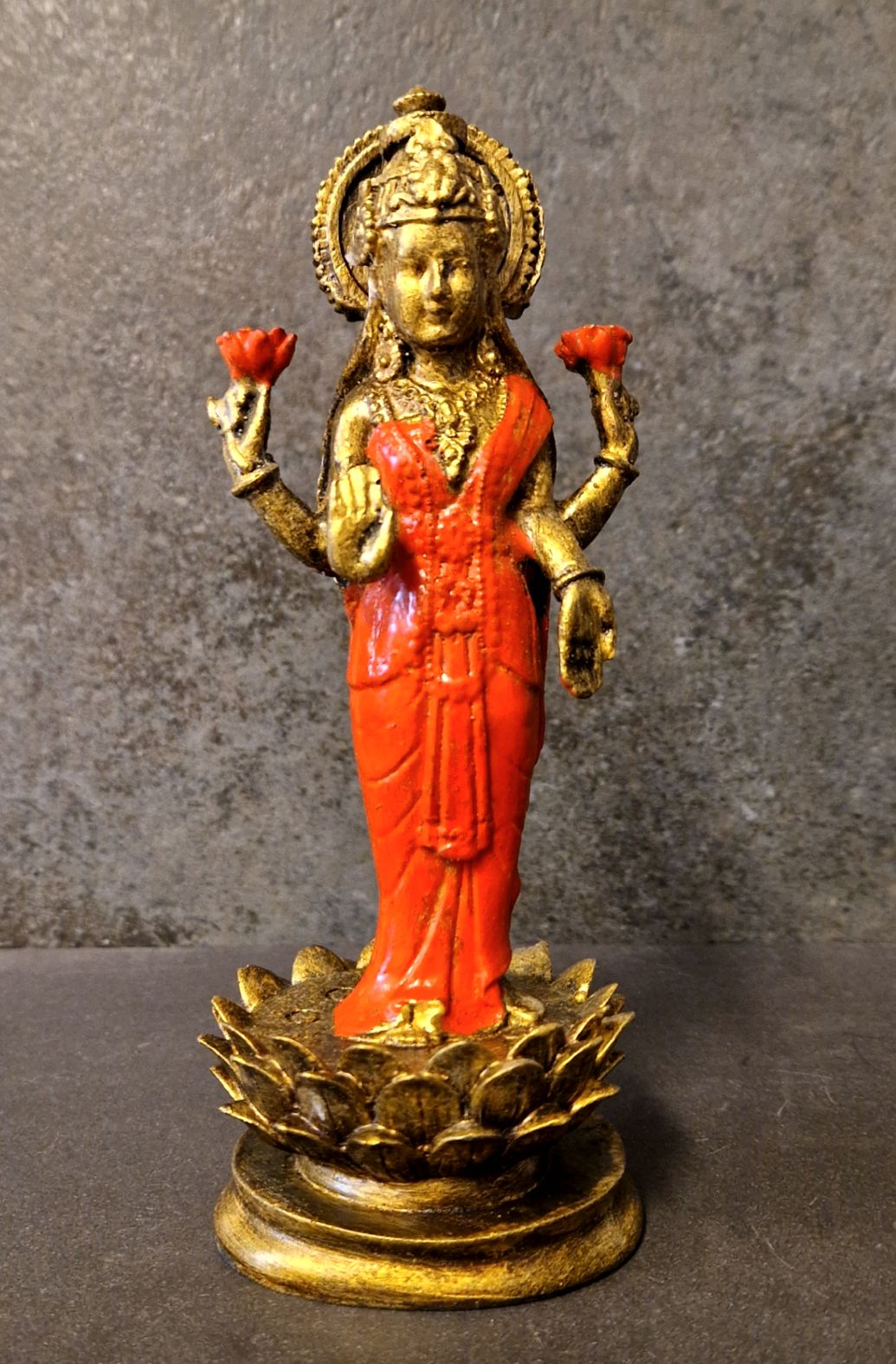  Lakshmi stående i Lotusblomma - Staty - 19 cm - 7