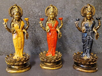  Lakshmi stående i Lotusblomma - Staty - 19 cm
