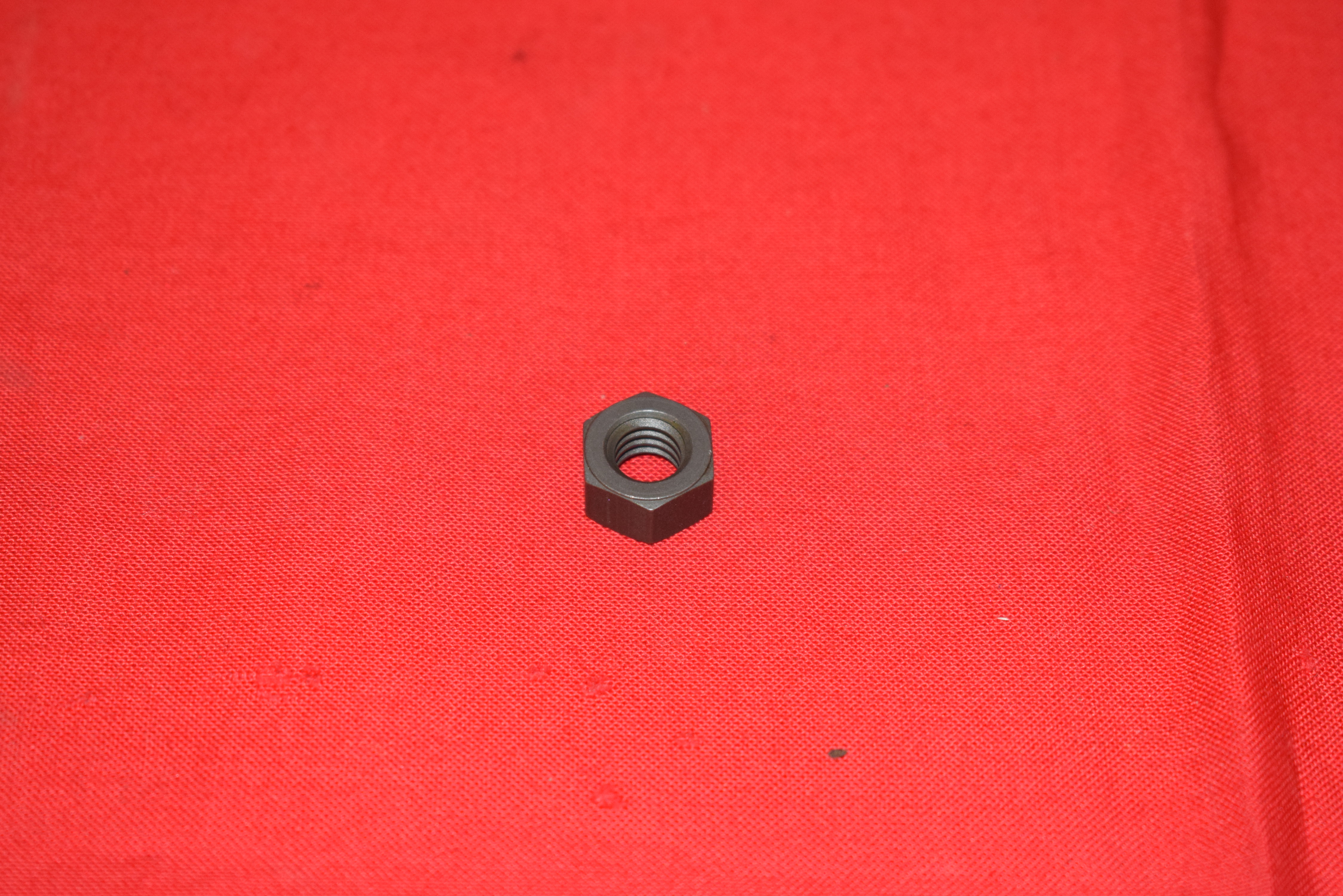 Mutter 5/16"-18 x 17/64" x 1/2" Hex