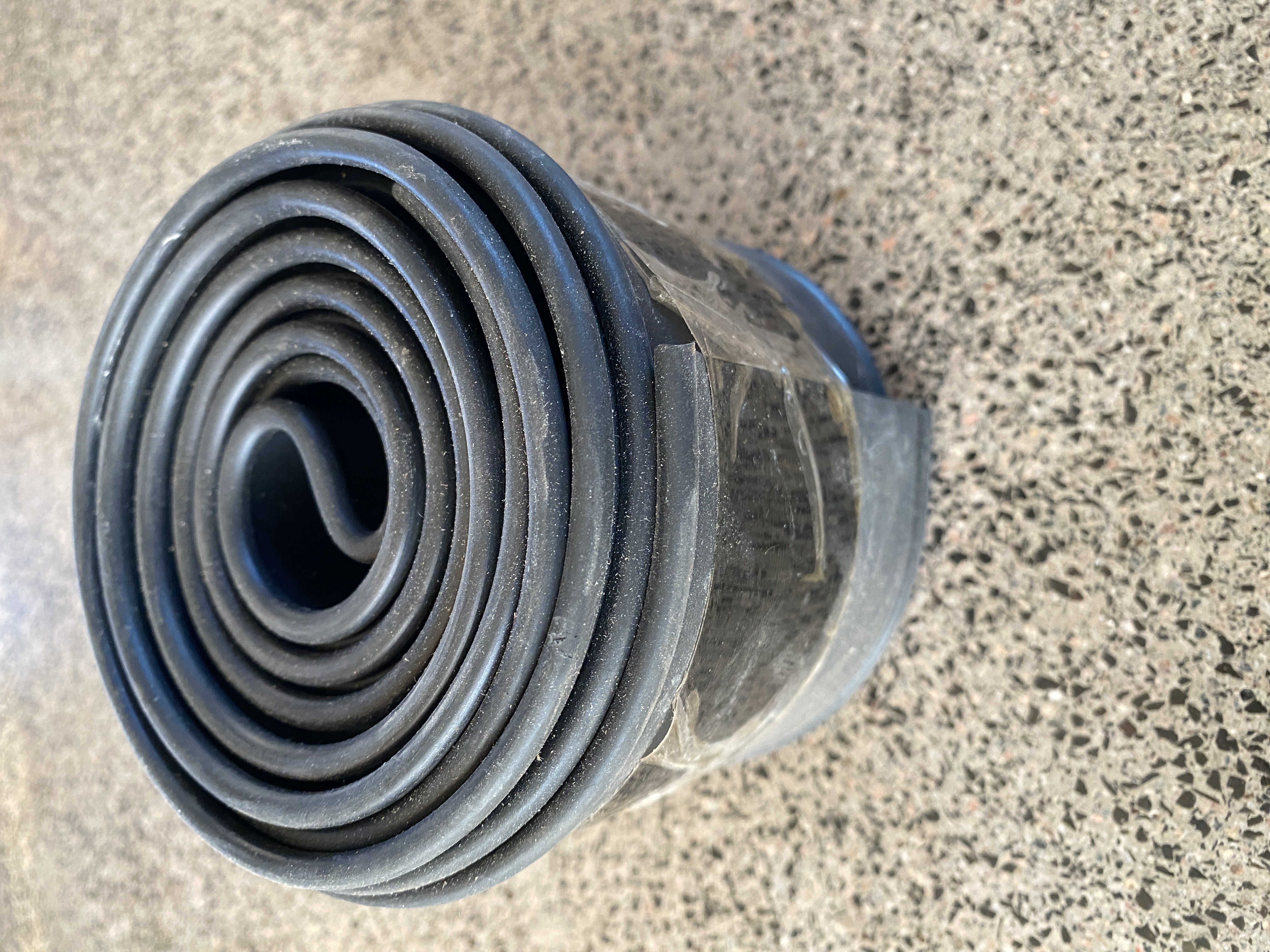 Tröskeltätning i EPDM gummi