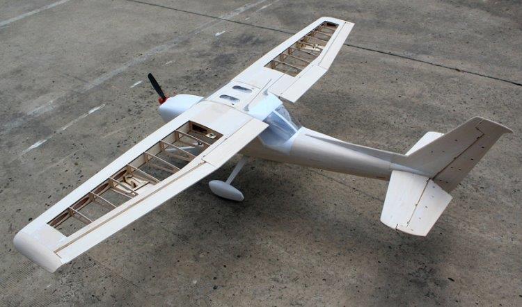 Seagull Cessna 152 Master Scale Edition Aerobat Byggsats 203cm - 2