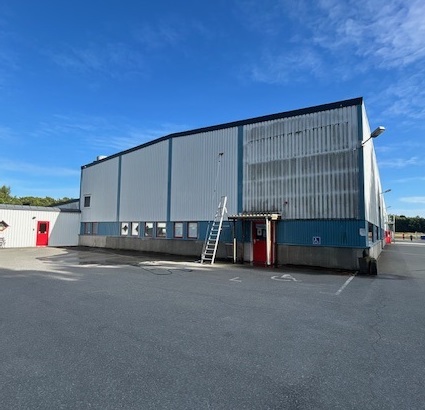 Washing facade package incl. water brush and 8 meter telescopic handle with retracted hose. - 14