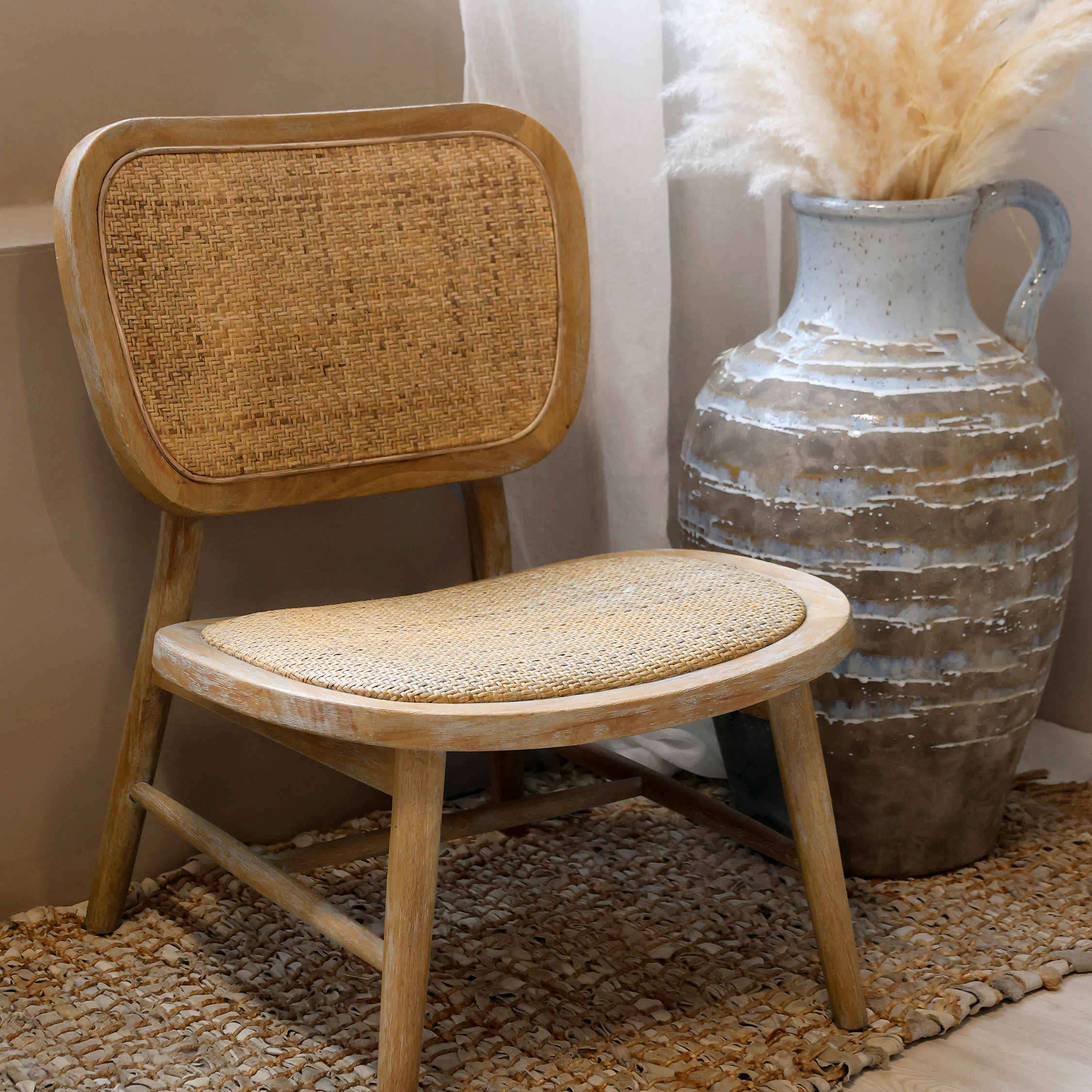 Loungefåtölj med flätad sits & rygg - Fåtölj - H78,5/L60/B62 cm - Natur