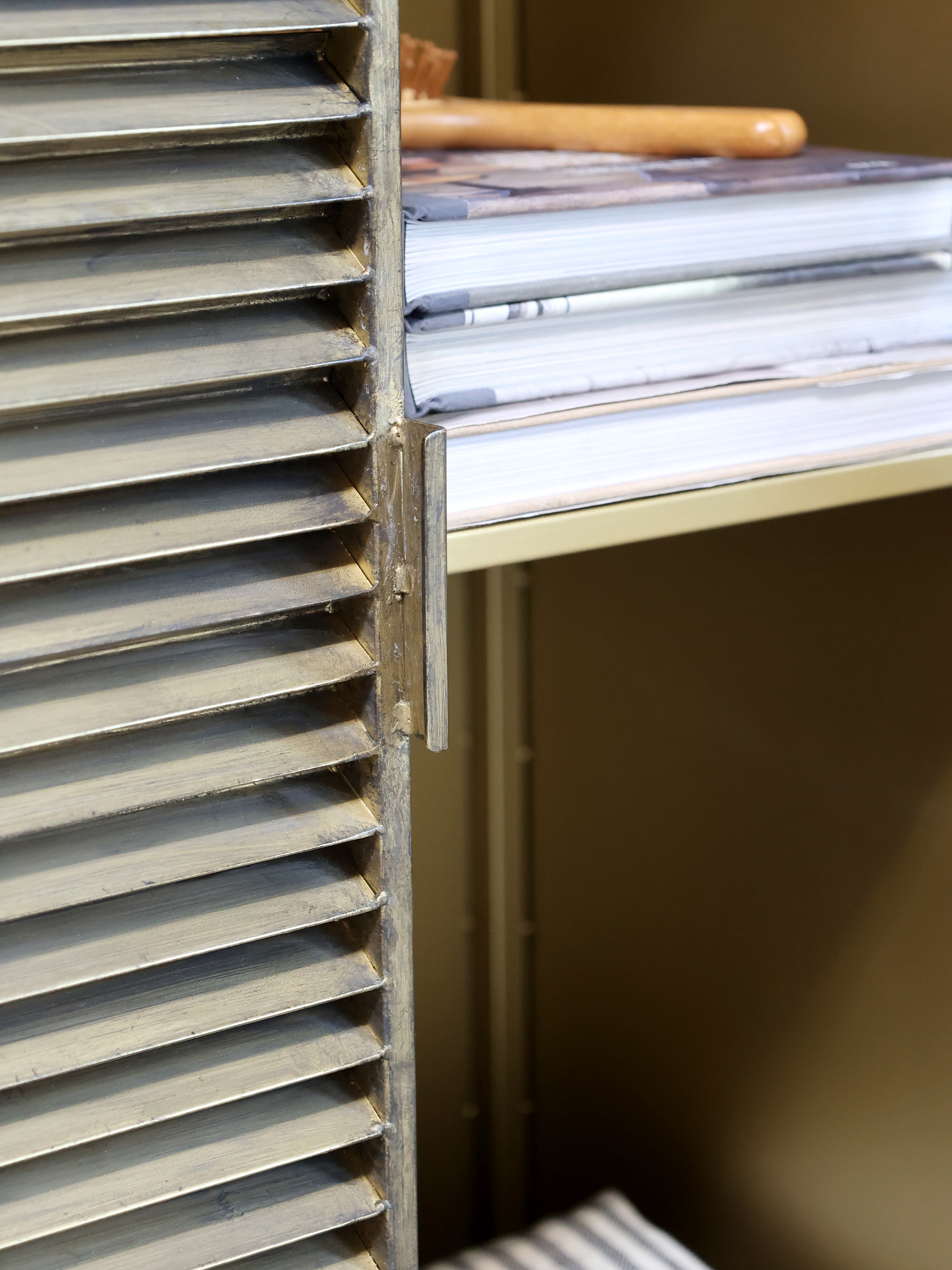 Cabinet with 2 slatted doors - Cabinet - H116/L60/W36.5 cm - Antique Brass - 6