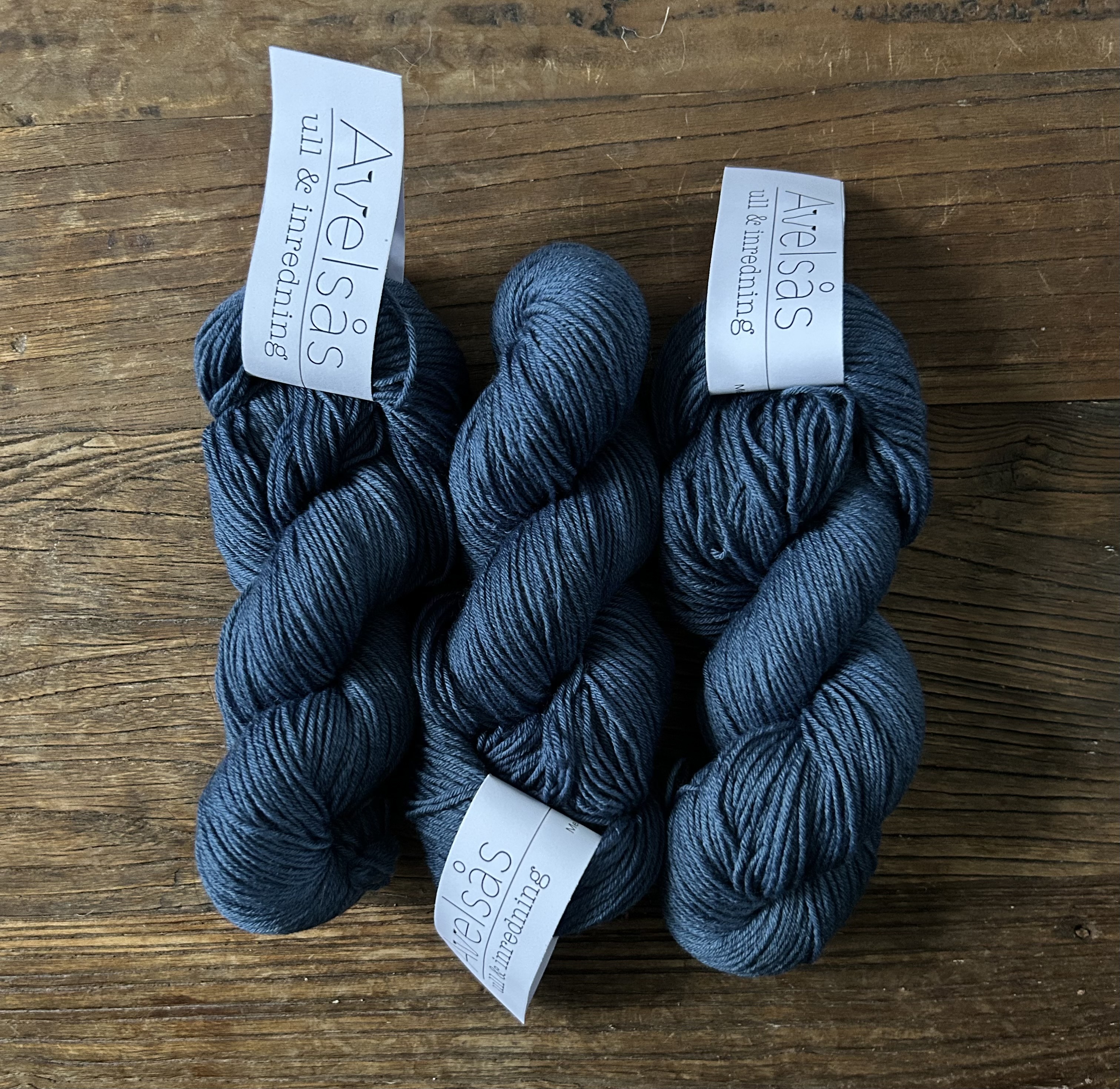 Merino yarn Medium Dark Mist Blue