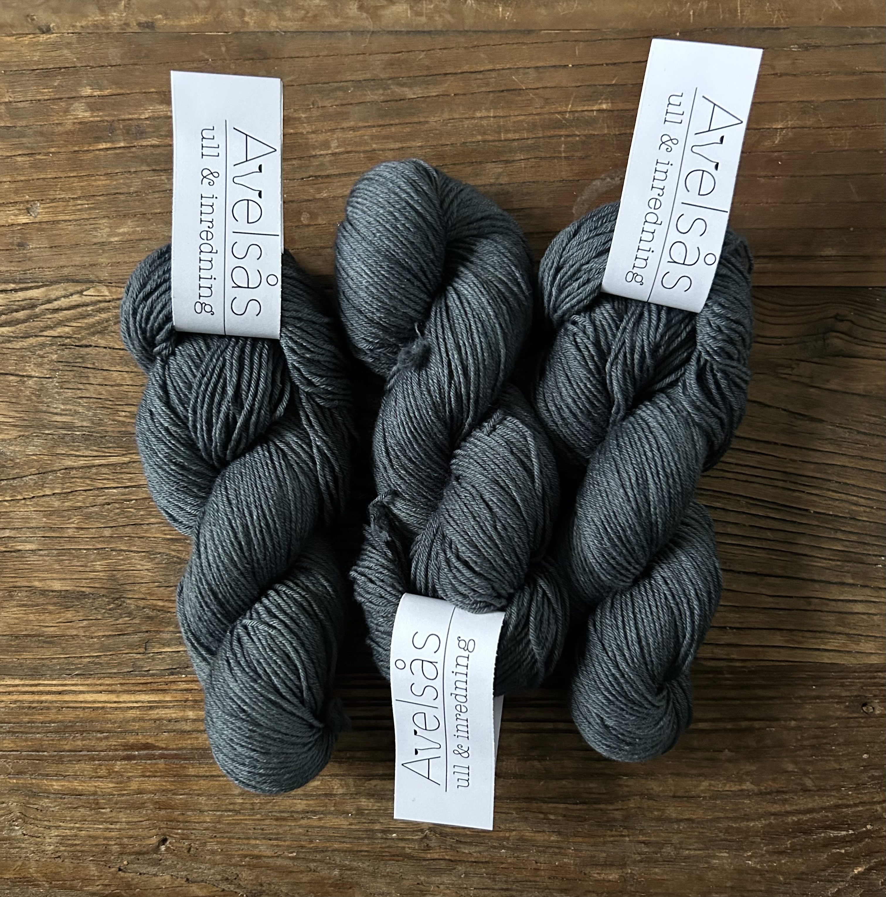 Merino yarn dark Fog Blue-Gray