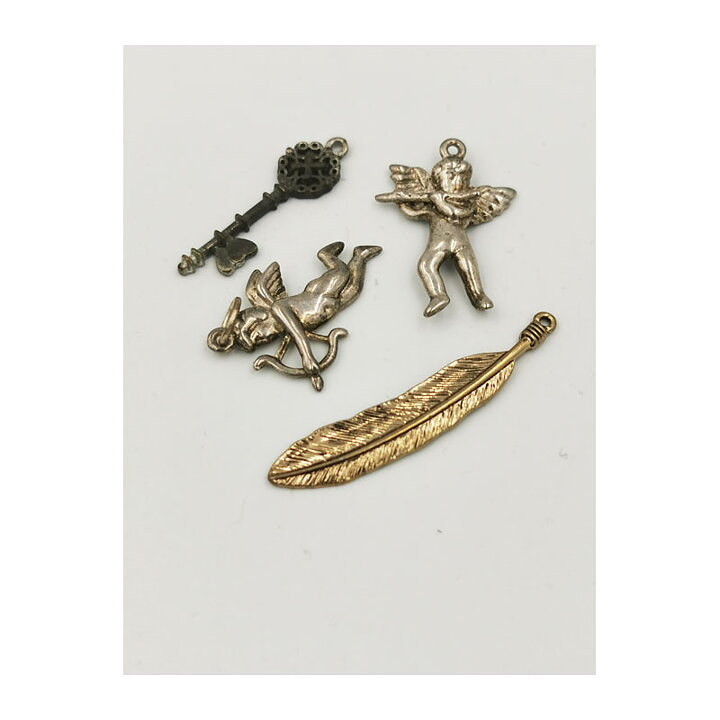 Korut Second Hand - Riipukset Vintage