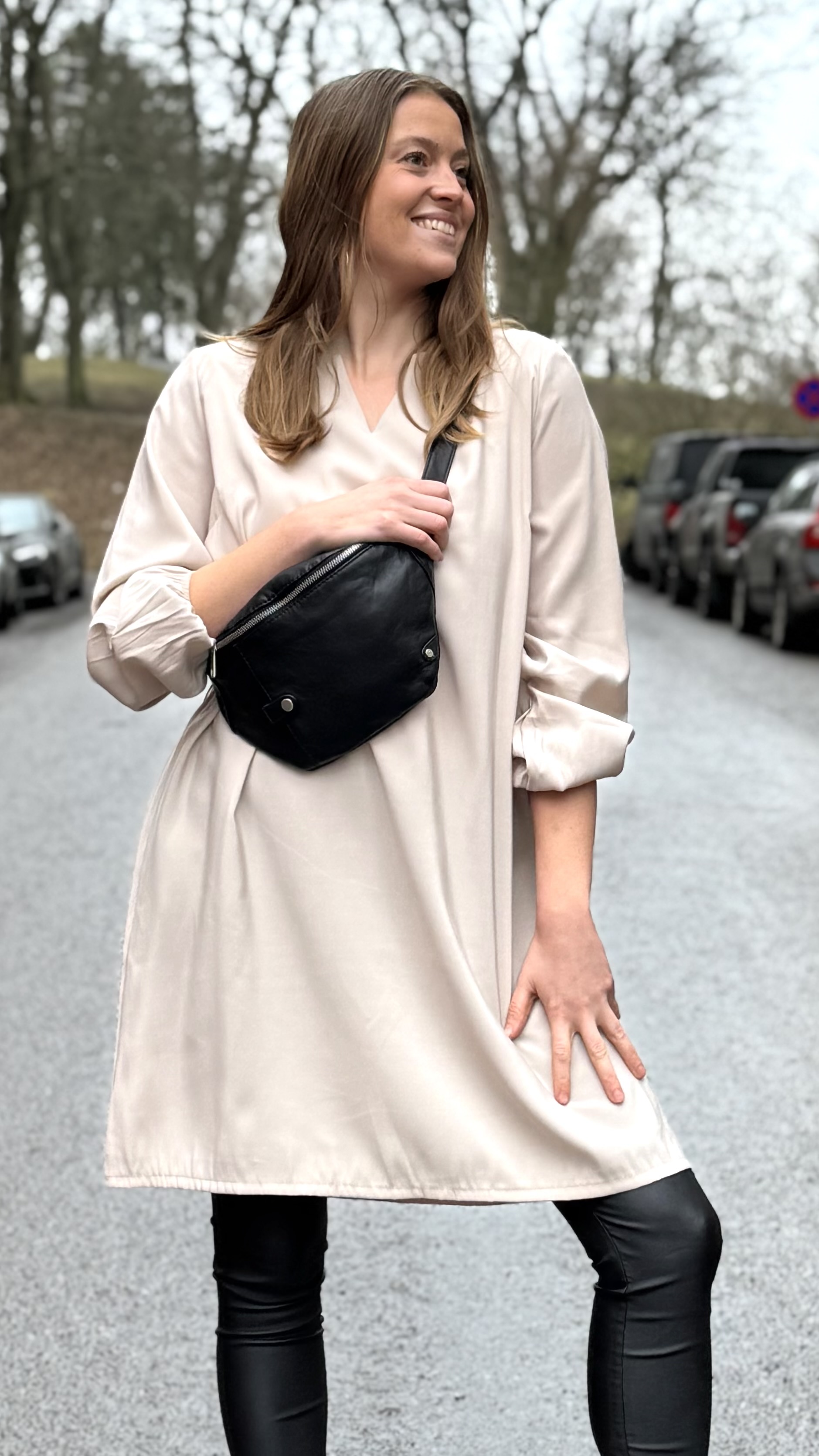 Lizzie dress- beige