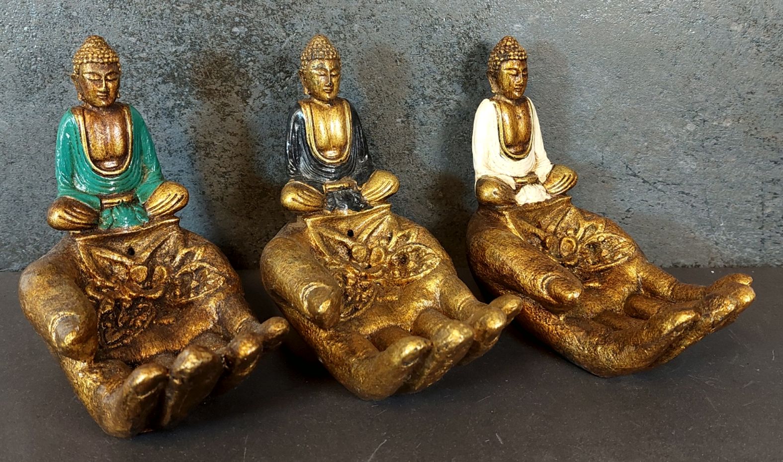 Hand  med mediterande Thai Buddha - Rökelsehållare / Skål - 2