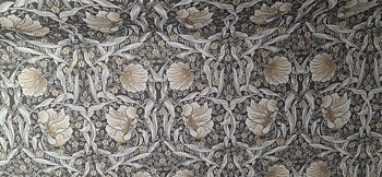 William Morris - möbeltyg beige nyanser, med ett inslag av ljusblått