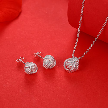 Smyckeset "Knot" med Halsband och Örhängen i 925 Sterling Silver