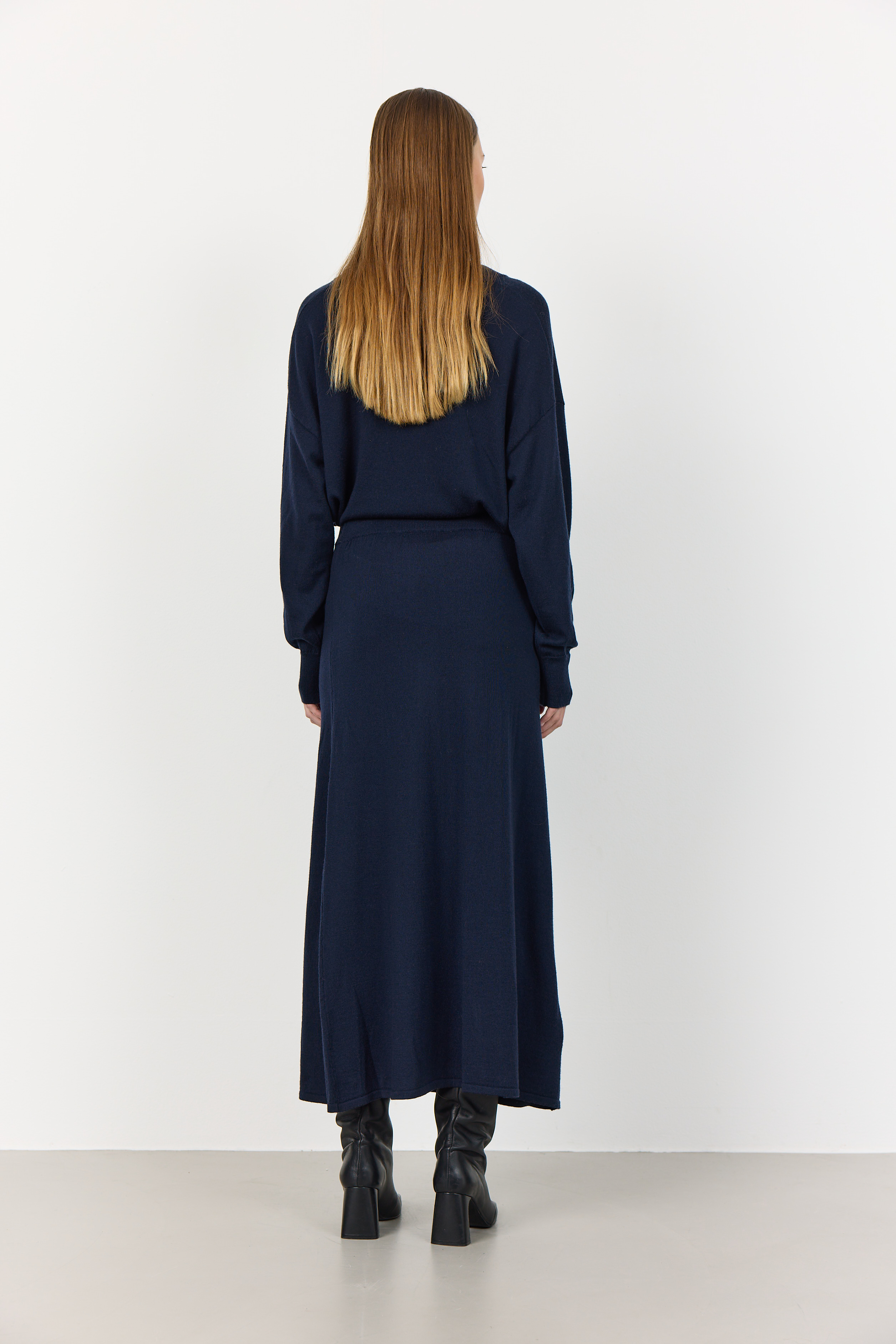 Leveté Room - Ismaila 8 Skirt Dark Navy - 5