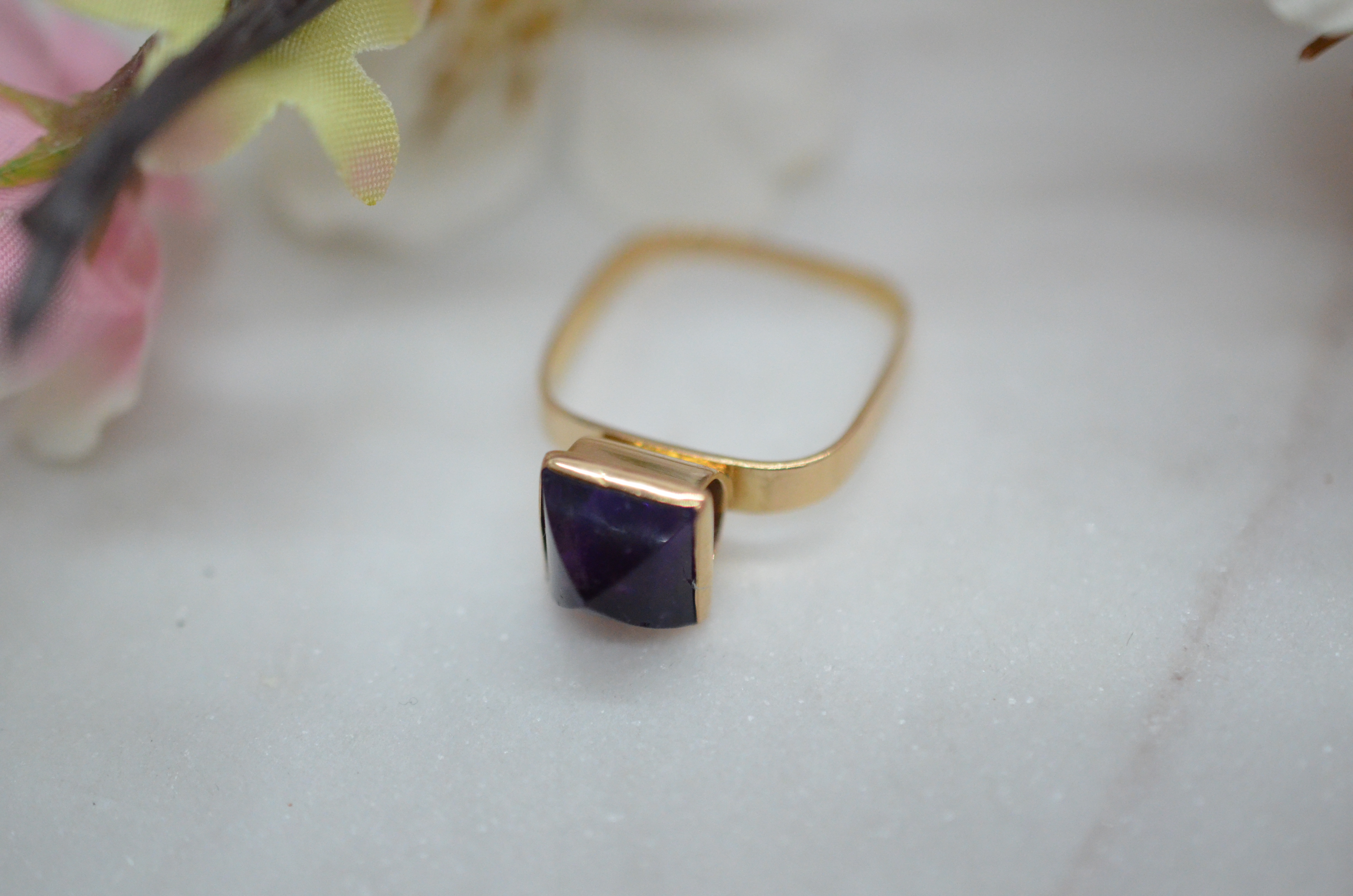 Vintage 18k ring with amethyst, 1963 - 2
