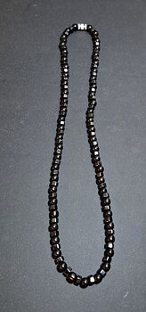 Magnetisk Hematit  Halsband  - Kantig och rund pärlor