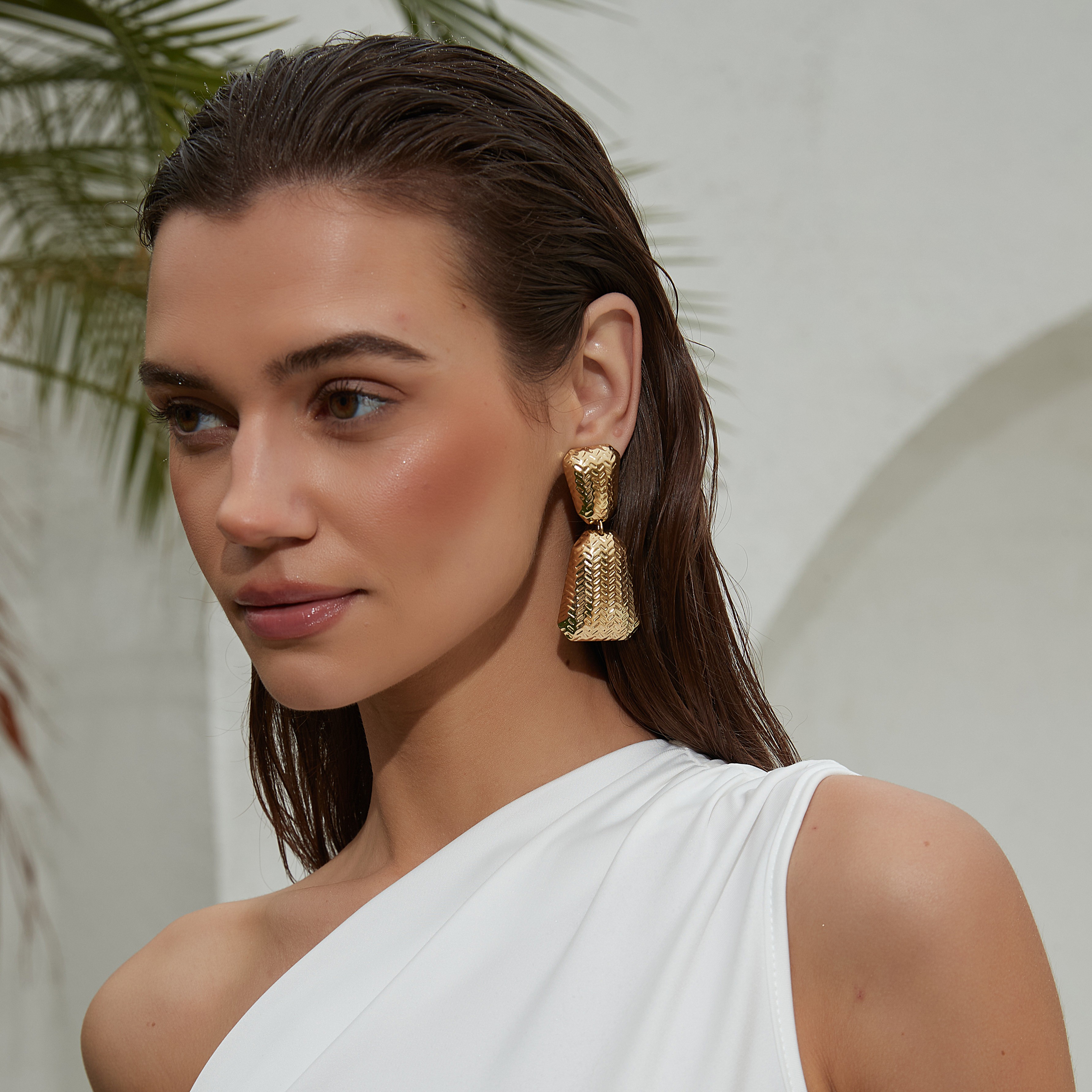 Anfi gold earring
