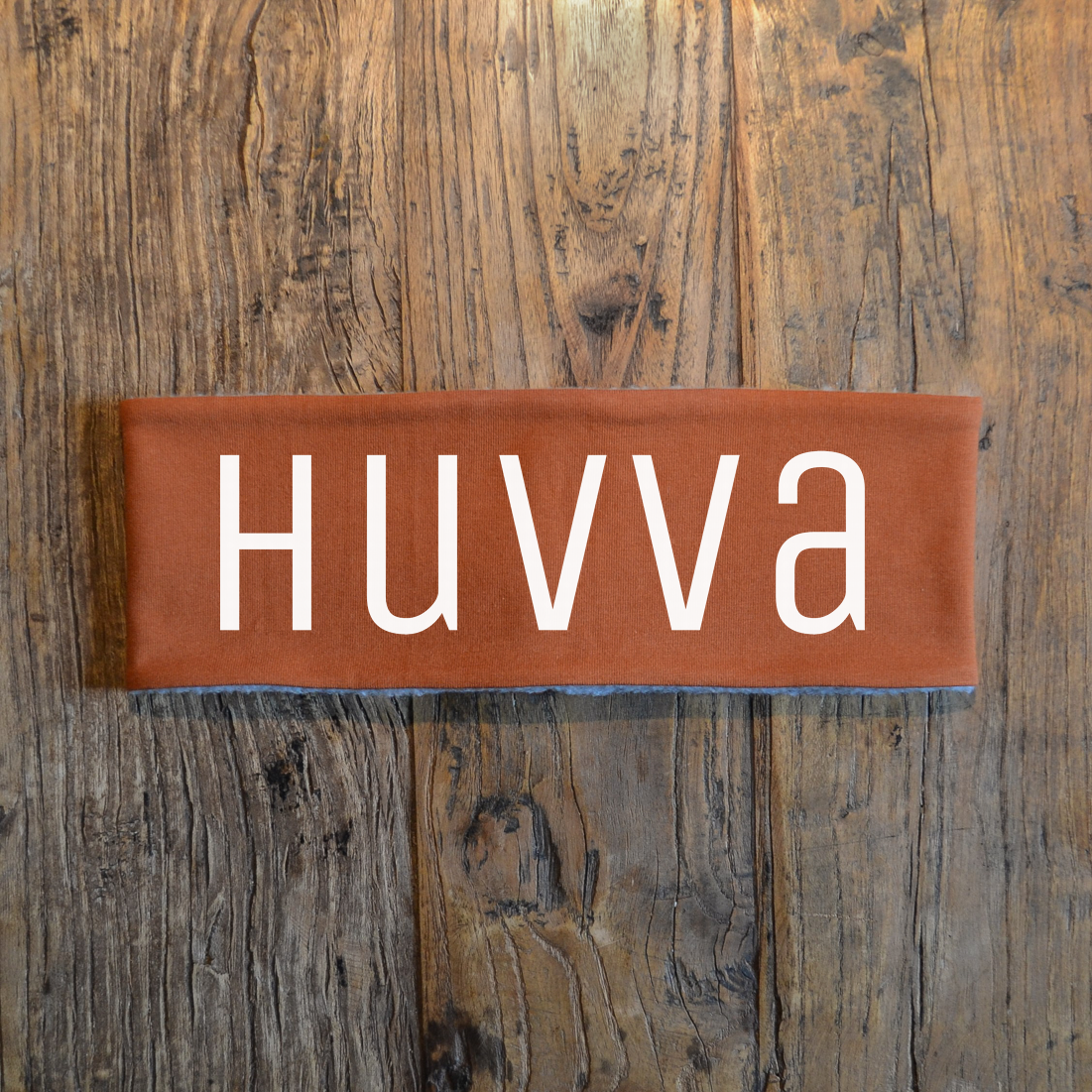 Pannband (terracotta) - "Huvva"