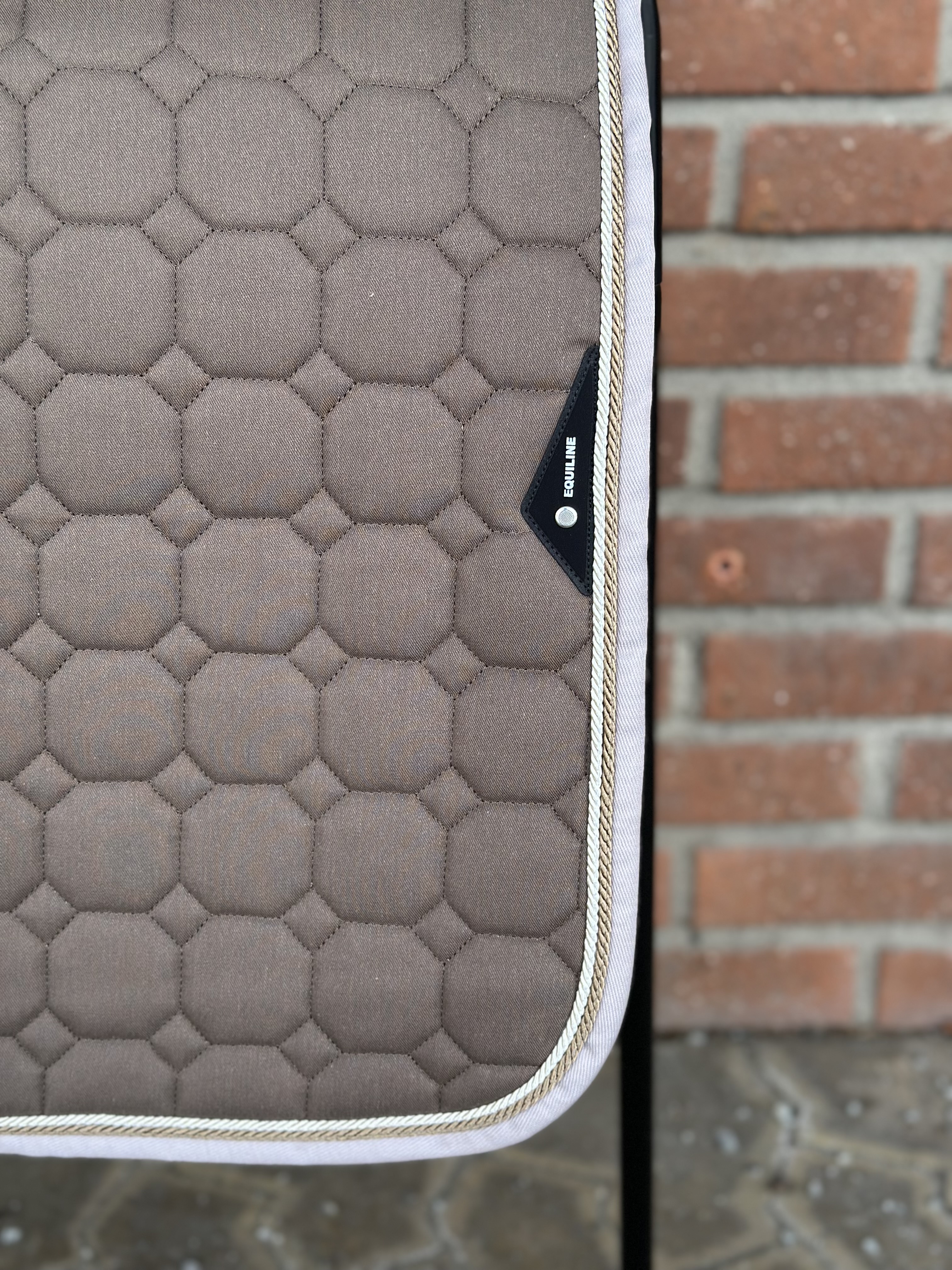 Equiline Octagon 2 flätor + kantband - 2