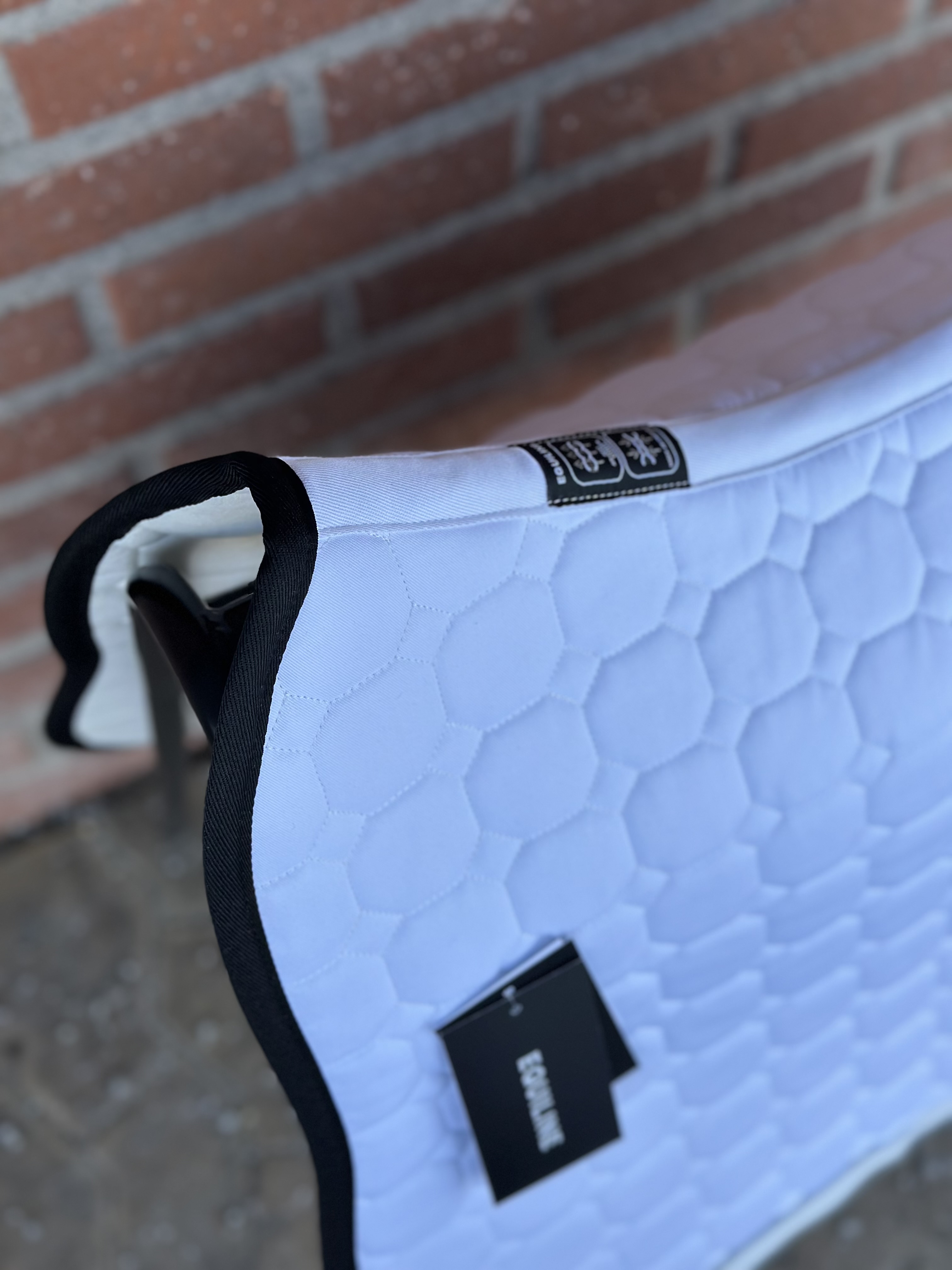 Equiline Octagon kb,  bling, 1 fläta, vitt m svart  - 2