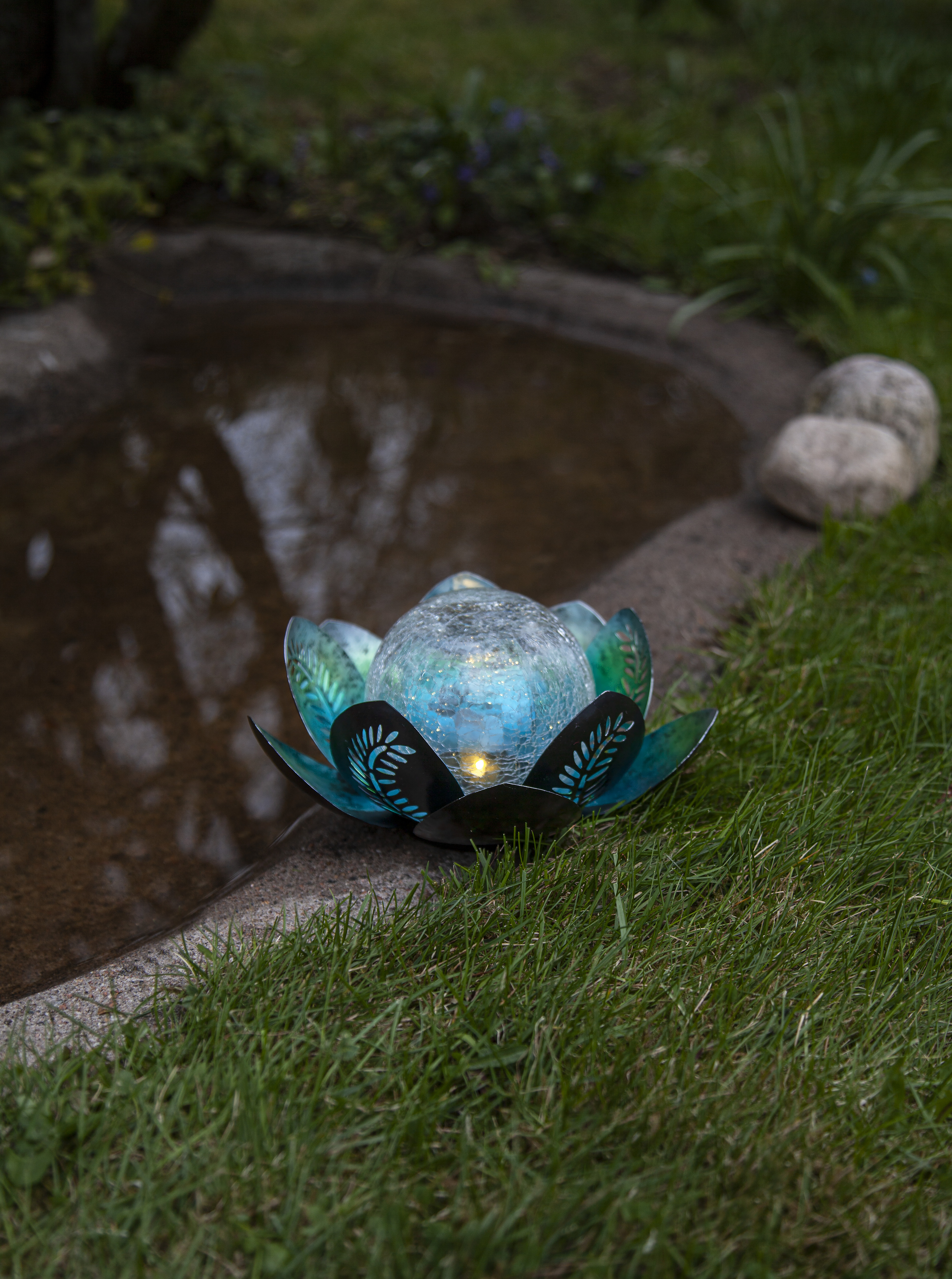 Solcellslampa Lilly i metall 24 cm