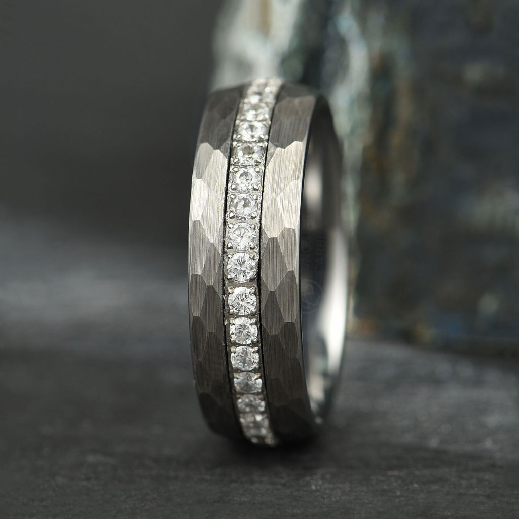 Alliansring Hamrad Lyxery förlovningsring med eternity AAA cubic zirconia diamanter