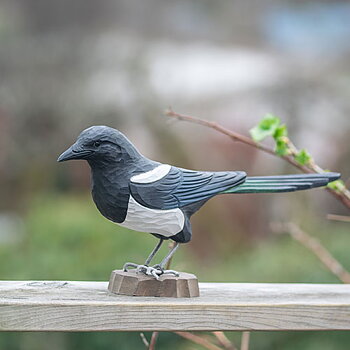 DecoBird Magpie