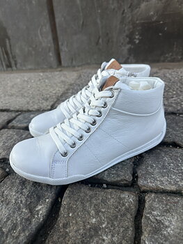 Sneakers med skaft från Charlotte of Sweden, vit