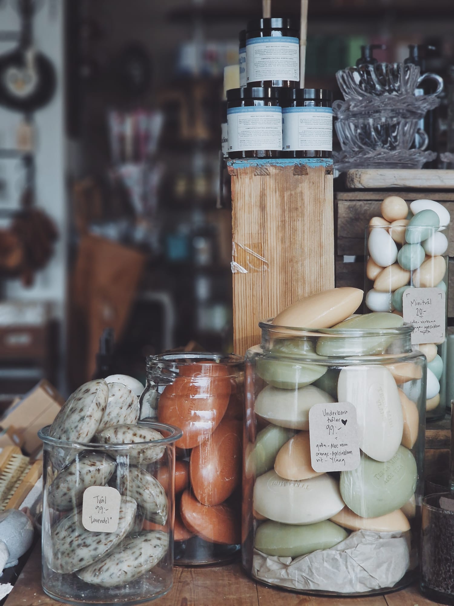 Soap, goose egg - Cedarwood
