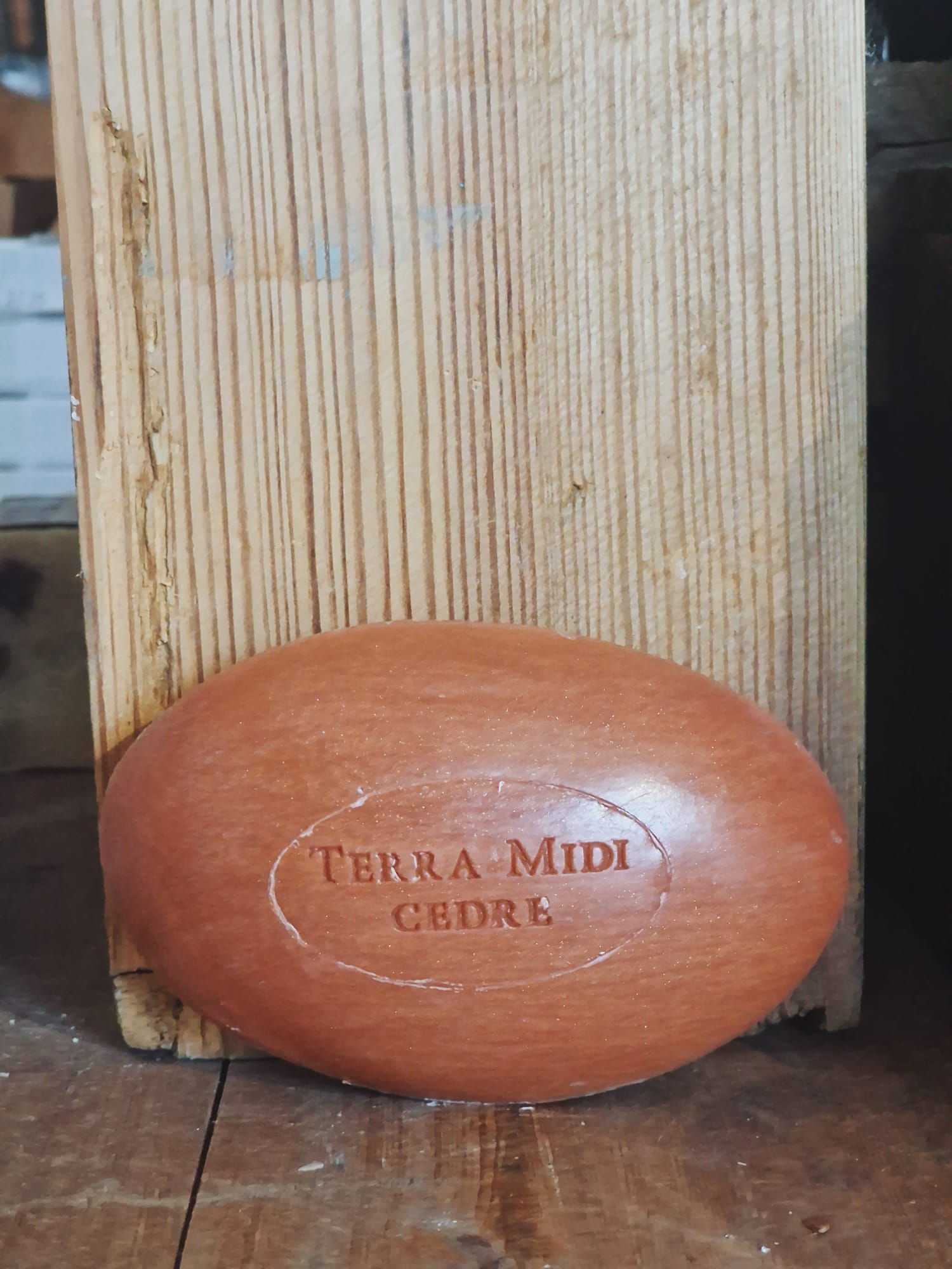 Soap, goose egg - Cedarwood