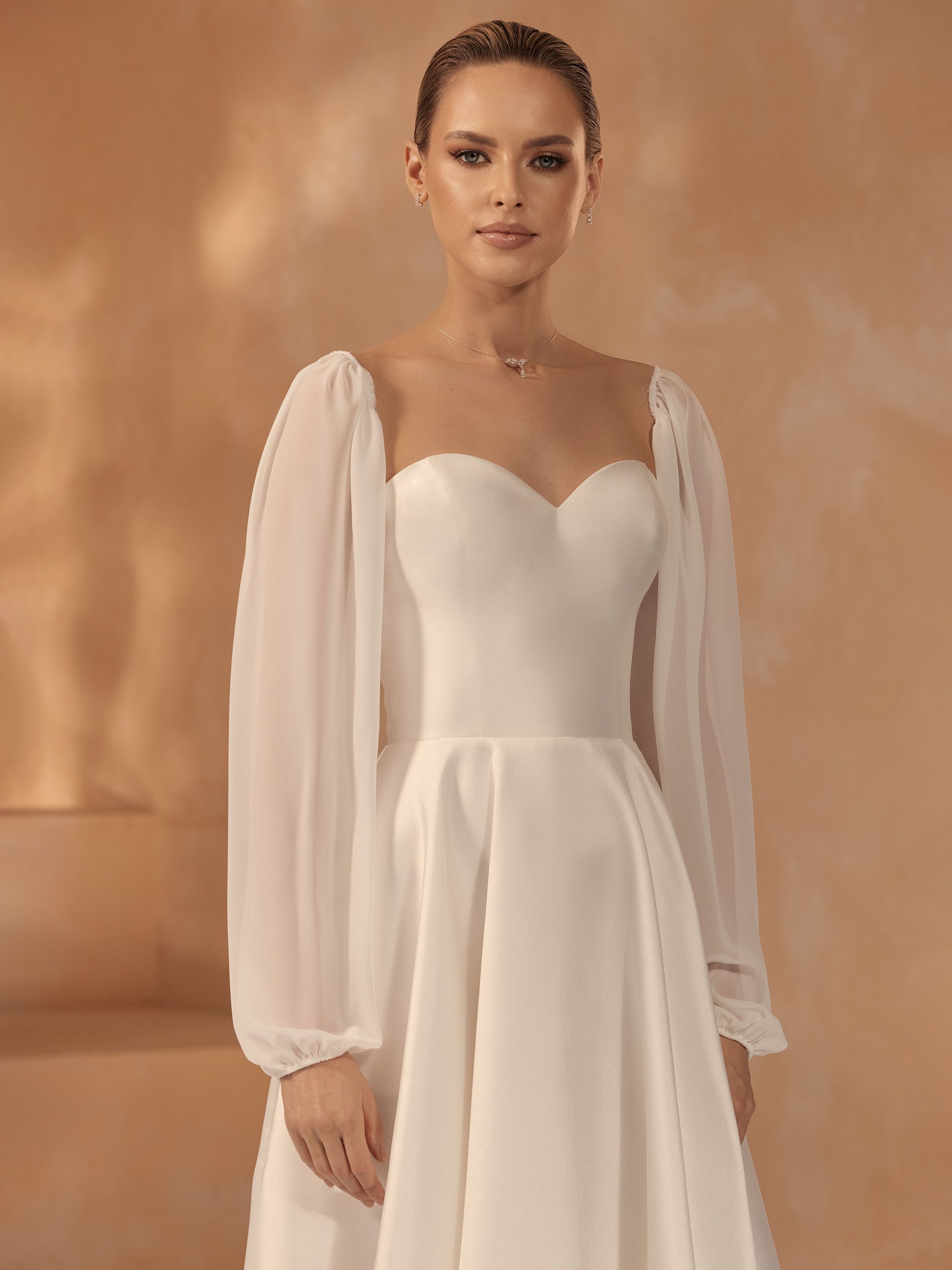 Bianco Evento chiffong ärm 