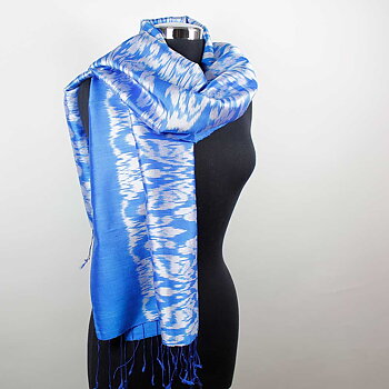 Sidensjal Ikat Kungsblå-Silvervit