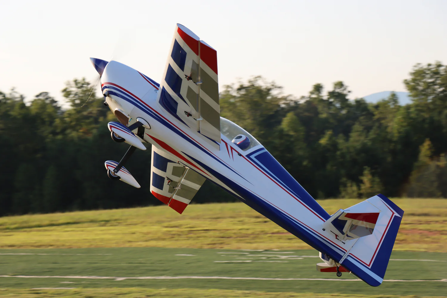 Extreme Flight Extra 260 104tum/2.6m 120-130CC Blue/White - 2