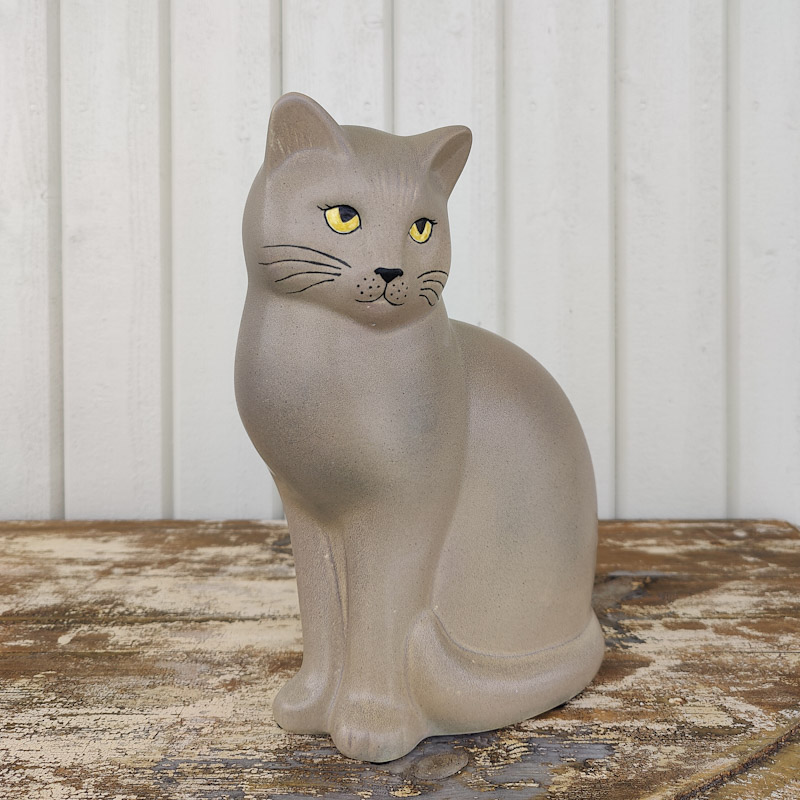 Måns maxi helgrå katt av Lisa Larson.