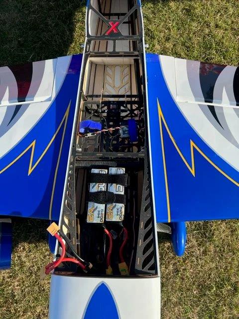 Extreme Flight Extra NG 78tum/2M 35-38CC gas/XPWR 35-40CC electric Blue/White - 3