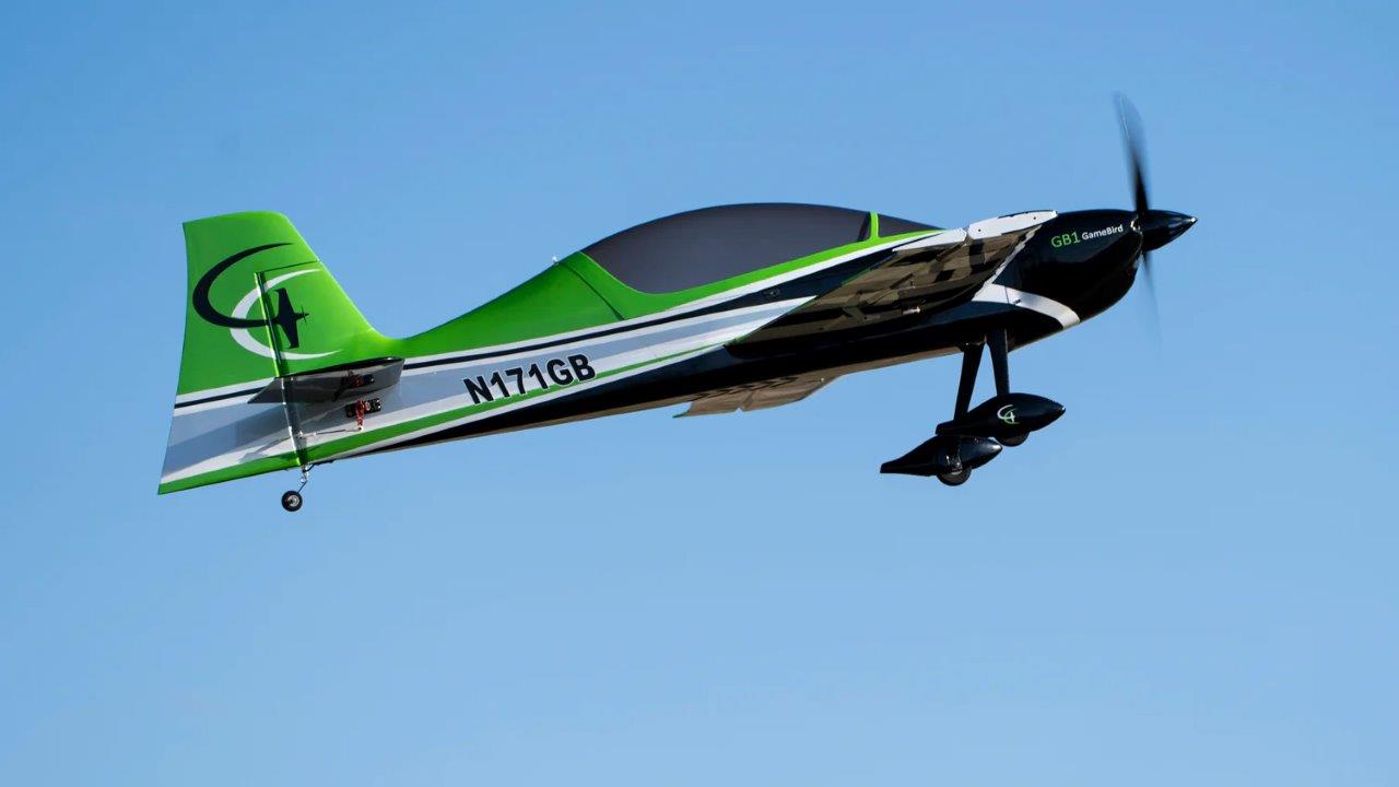 Extreme Flight Gamebird 60tum/1.5M XPWR22cc/T-Motor AM600V2 Green/White