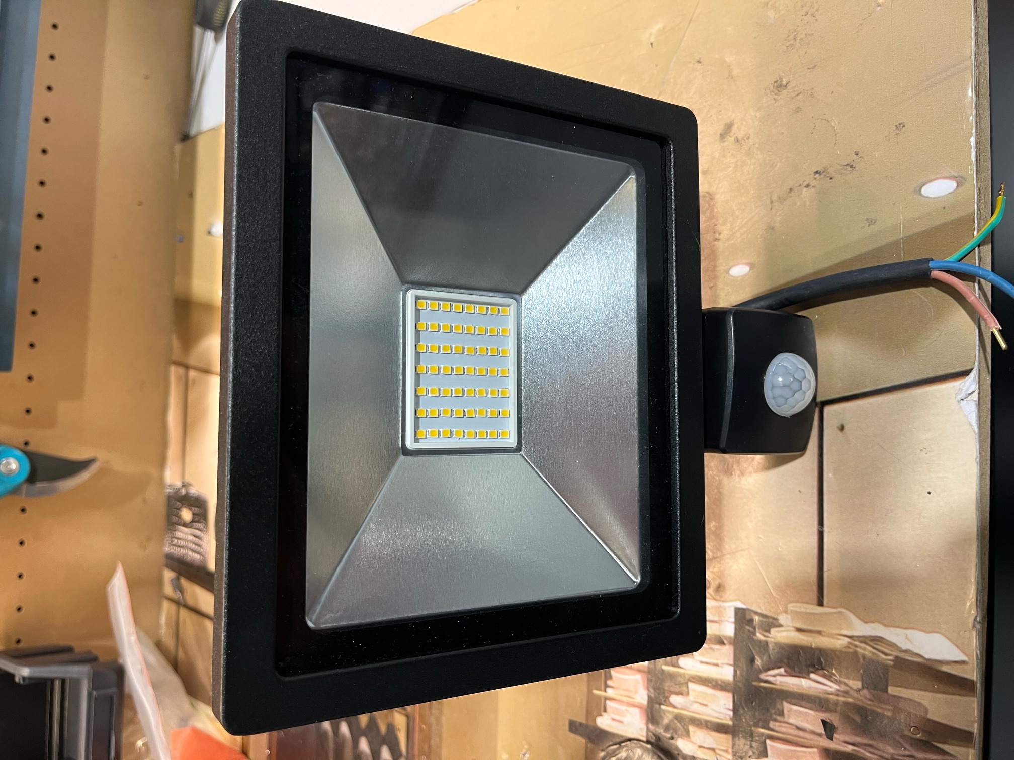 LED Strålkastare PIR 30W 4000K