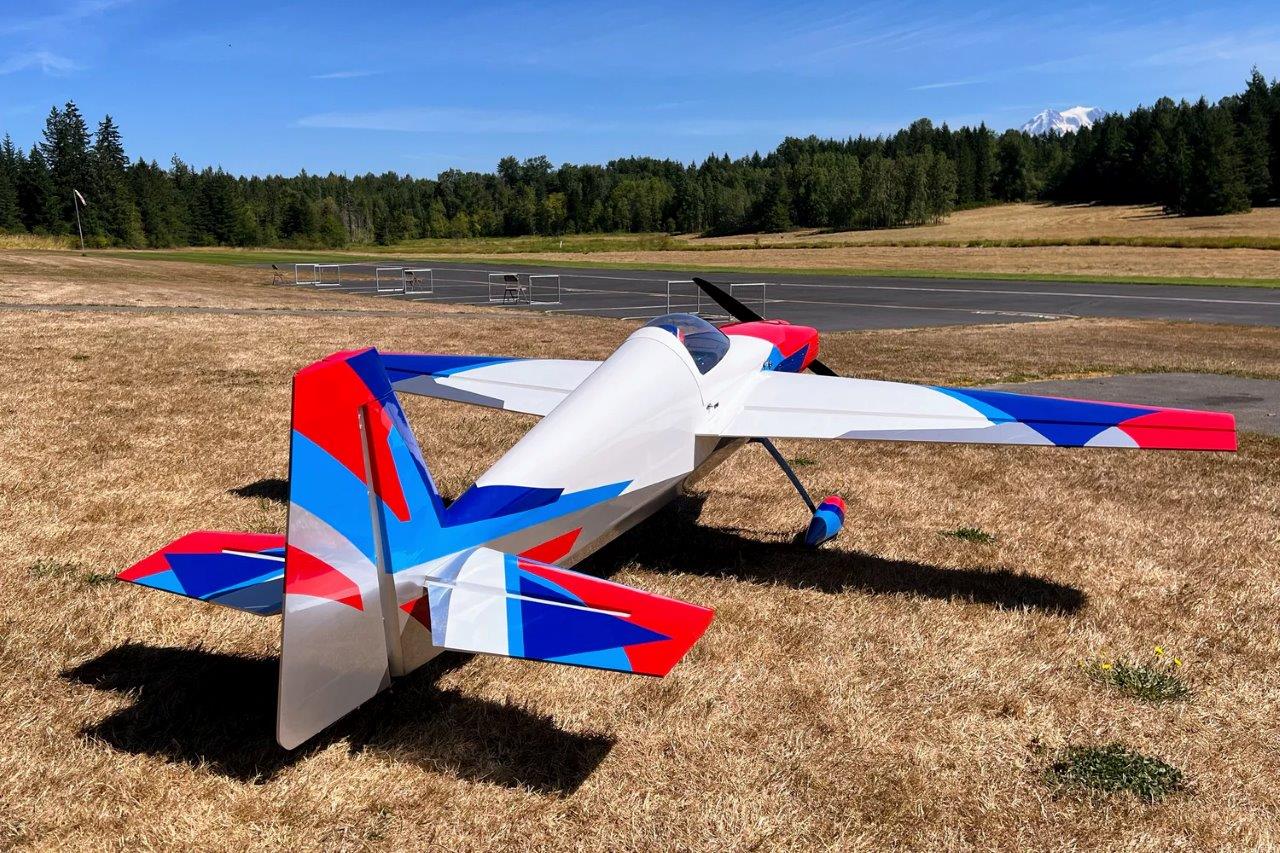 Extreme Flight Laser 104tum/2.6M 120-123cc gas V2 Blue/Red/White - 2
