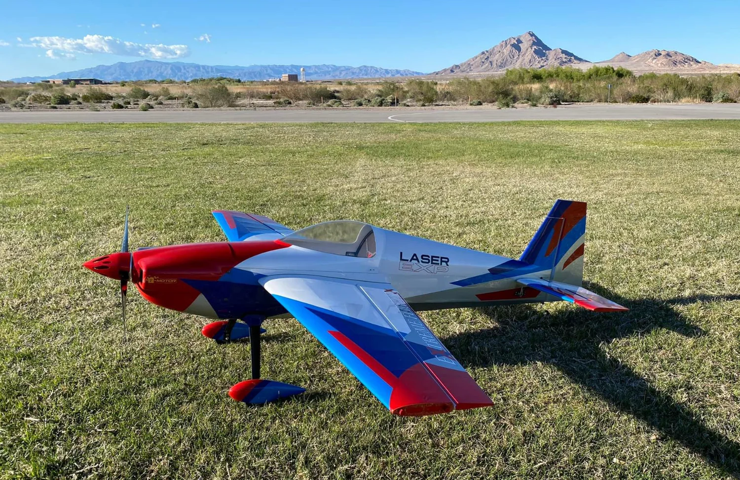 Extreme Flight Laser 60tum/1.5M XPWR 22cc/T-motor AM600 V3 Blue/White - 3